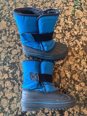 The Children's Place Blue & Black Kids Snow Boots